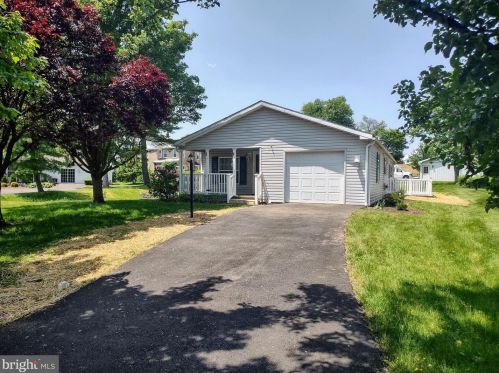 113 Carver Ln, Limerick PA  19468-1455 exterior