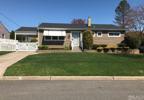 21 Berkshire Rd, Old Bridge, NJ 08857-1601