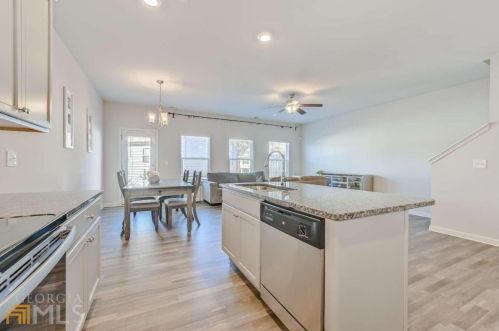 4933 Lower Elm St, Atlanta GA 30349-1677 exterior