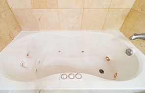 6400 Sacramento Ave, Chicago IL  60645-4273 exterior