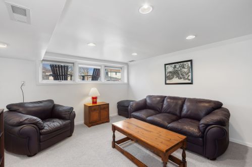 6719 Byron St, Chicago IL 60641-2605 exterior