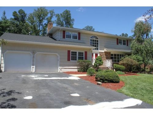 432 Brentwood Dr, Piscataway, NJ 08854-3608