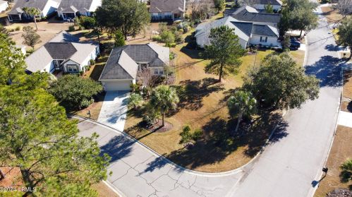 18 Sundance Ln, Bluffton SC 29909-5065 exterior