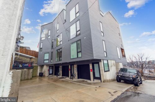 241 Krams Ave, Philadelphia PA  19128-4729 exterior