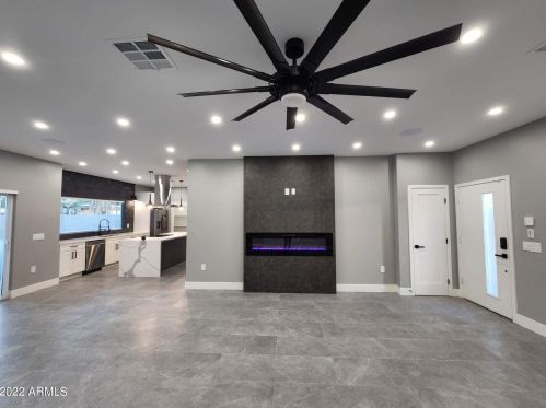 10637 16 Ave, Phoenix AZ 85021-7924 exterior