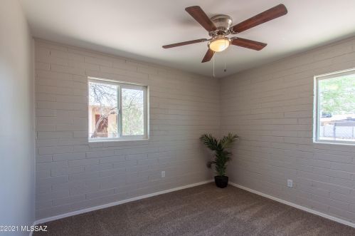 2202 Poquita Vis, Tucson AZ  85713-5128 exterior