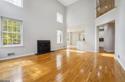 4 Sterling Ct, Whippany NJ  07981 exterior