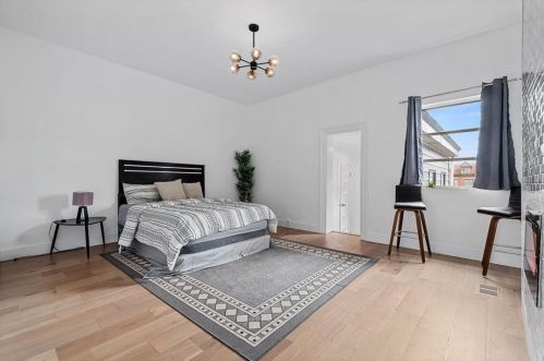 131 44th St, Pittsburgh PA  15201-3037 exterior