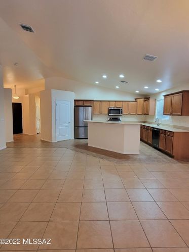 7165 Bloomtree Ln, Tucson AZ  85756-6134 exterior