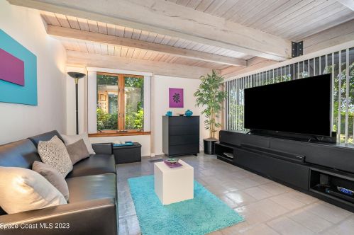 9320 Tropical Trl, Merritt Island FL 32952-5042 exterior