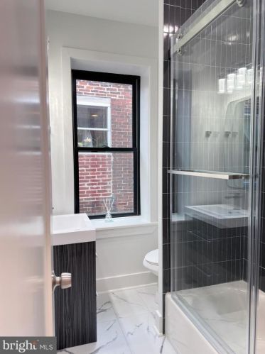 1639 Jackson St, Philadelphia PA 19145-3617 exterior