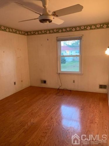 1470 Greenwood Dr, Piscataway NJ 08854-2039 exterior