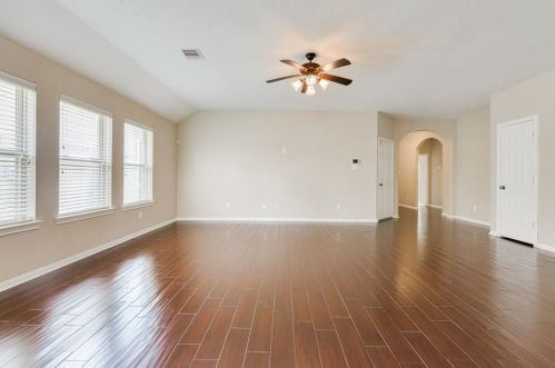 4731 Peninsula Gdn Way, Humble TX 77396-3055 exterior