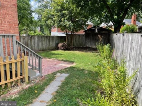 4221 Vermont Ave, Alexandria VA  22304-4950 exterior