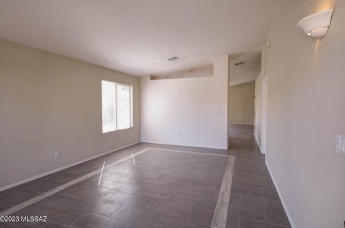 6939 Sauceda Dr, Tucson AZ  85743-1423 exterior