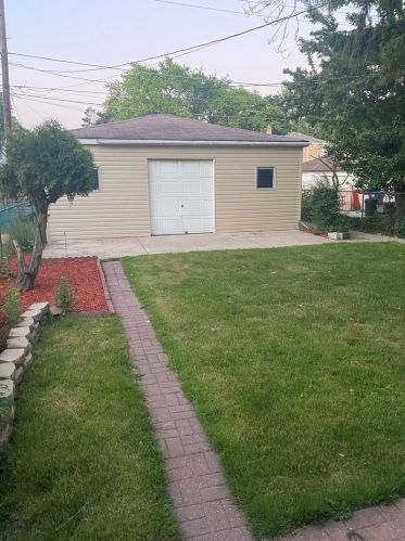 2615 Lombard Ave, Chicago IL  60804-3052 exterior