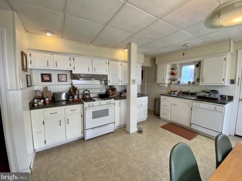 308 Cooper St, Camden NJ 08108-2311 exterior