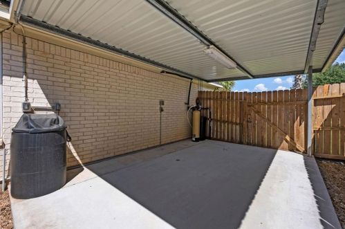 10823 Estelle Cir, Montgomery TX 77356-4721 exterior