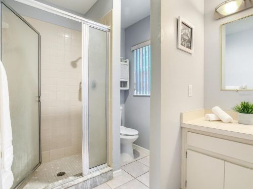 9114 Camino Villa Blvd, Tampa FL 33635-1066 exterior