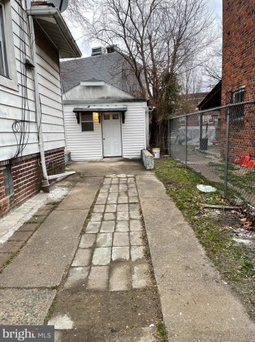 224 27 St, Camden NJ 08105-3927 exterior