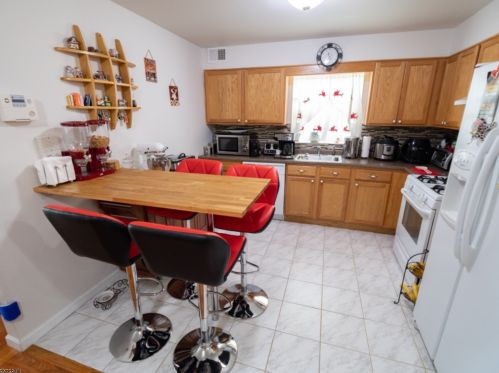 290 Hunterdon St, Newark NJ 07103-2505 exterior