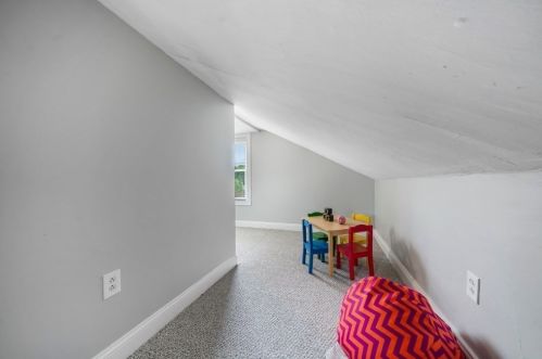 20 Un St, Taunton MA 02780-3313 exterior