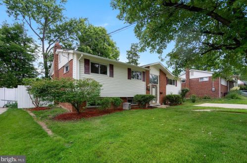 512 Pickett St, Alexandria VA  22304-2108 exterior