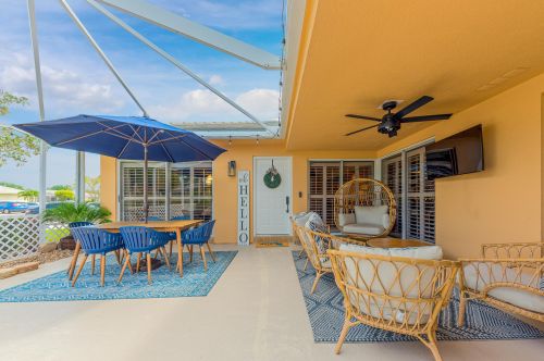1224 Sun Terrace Cir, Fort Pierce, FL 34986-1800