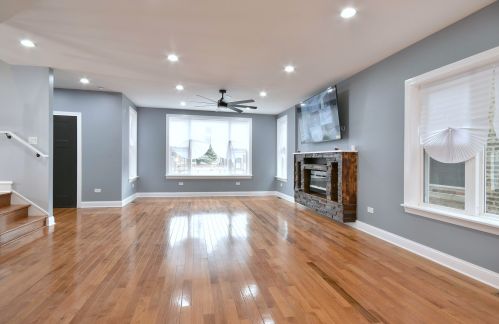 1706 Lockwood Ave, Chicago IL  60639-4319 exterior