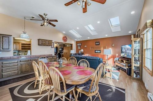 137 Conneaut Dr, Pittsburgh PA 15239-2630 exterior