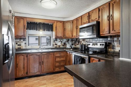 49 Kilton St, Taunton MA 02780-2953 exterior