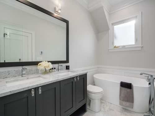 3128 Bernard St, Chicago IL  60618-6715 exterior