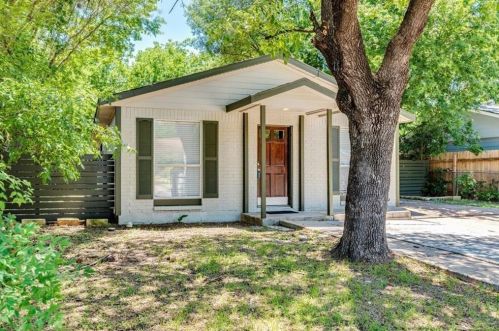 6203 Carnation Ter, Austin TX  78741-3416 exterior