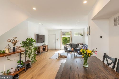 2123 Cumberland St, Philadelphia PA 19125-1718 exterior