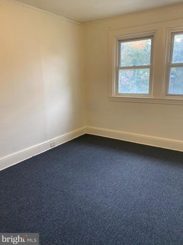 911 Gln Ter, Chester PA 19013-5812 exterior