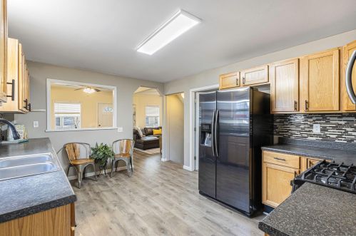 210 Maple St, Kalamazoo MI 49004-1315 exterior