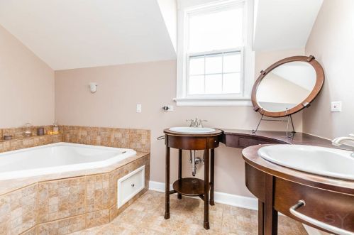 3852 Central Park Ave, Chicago IL 60629-4343 exterior