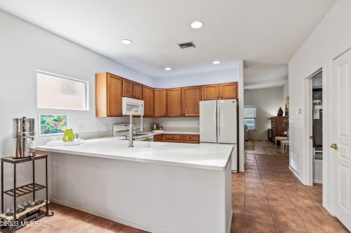 5245 Civano Blvd, Tucson AZ  85747-5744 exterior