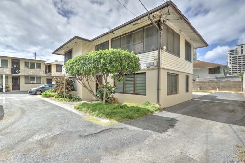 2227 Date St, Honolulu HI 96816-1024 exterior
