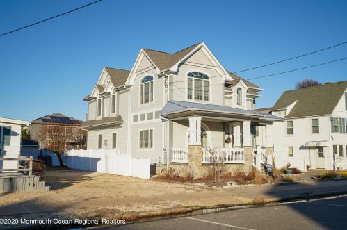 11 Philadelphia Ave, Lavallette NJ 08735-2345 exterior