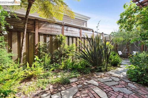 2014 Delaware St, Berkeley CA 94709-2122 exterior