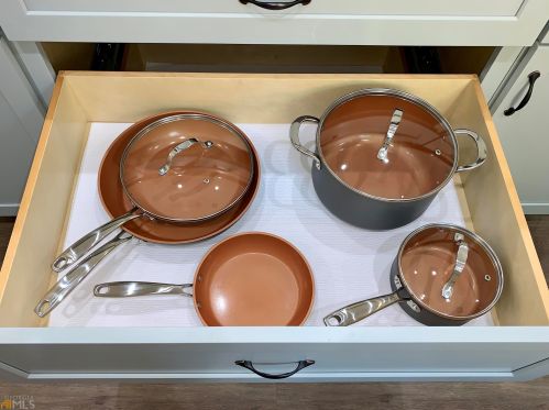 2062 Detroit Ave, Atlanta GA  30314-1105 exterior