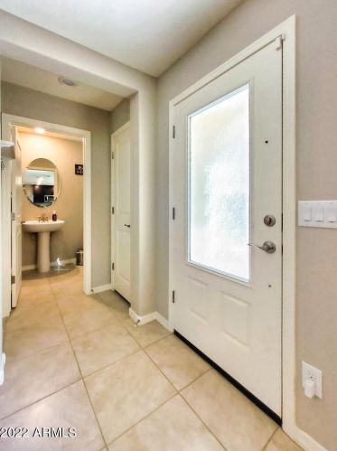 8057 Albeniz Pl, Phoenix AZ  85043 exterior