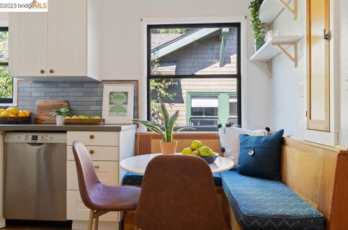 1221 Blake St, Berkeley CA 94702-2014 exterior