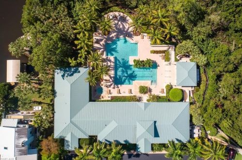 445 Cove Tower Dr, Naples FL 34110-6084 exterior