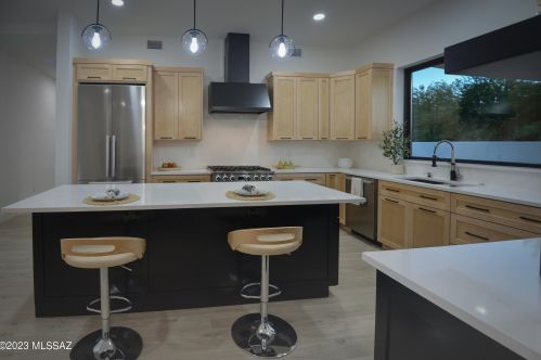 2302 5th St, Tucson AZ  85719-5209 exterior