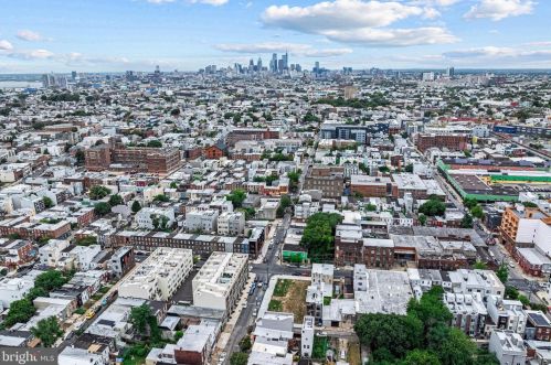 2570 Emerald St, Philadelphia PA 19134-2010 exterior