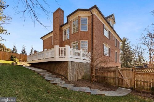 5802 Bent Twig Rd, Mc Lean VA 22101-1806 exterior