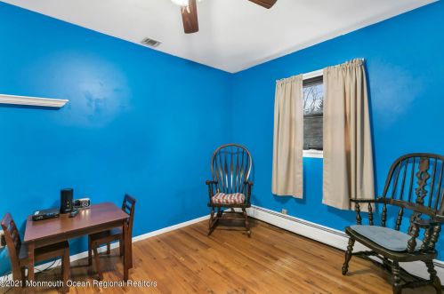 612 Grove Ave, Edison NJ 08820-3229 exterior