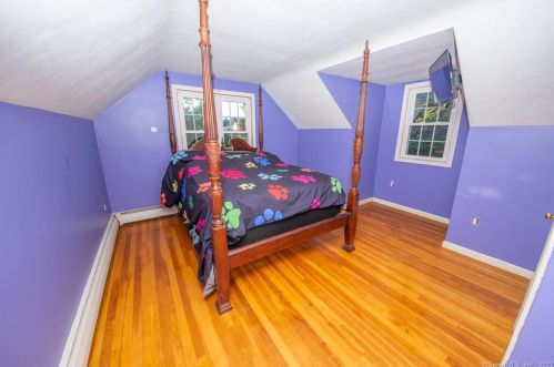 12 Cleveland St, Enfield CT 06082-5308 exterior